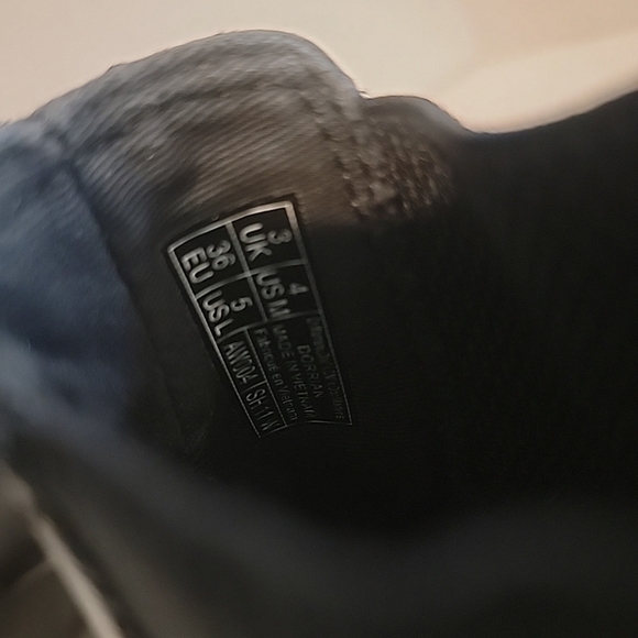 Dr. Martens Unisex Dorrian Leather Chelsea Boots Women’s Size 5 - Men’s Size 4 - Picture 8 of 8